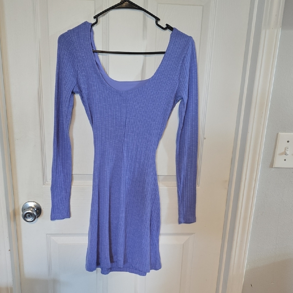 Chic Long-Sleeve Lavender Dress - Picture 2 of 3